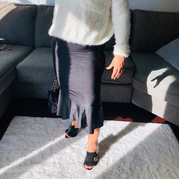 Sexy stretchy black skirt - Picture 4 of 6